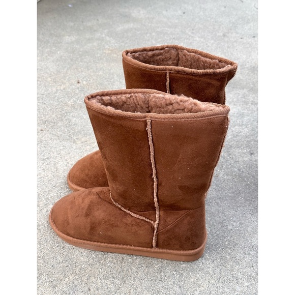 Top Moda Tan Slip on Vegan Fur boots - Picture 3 of 4